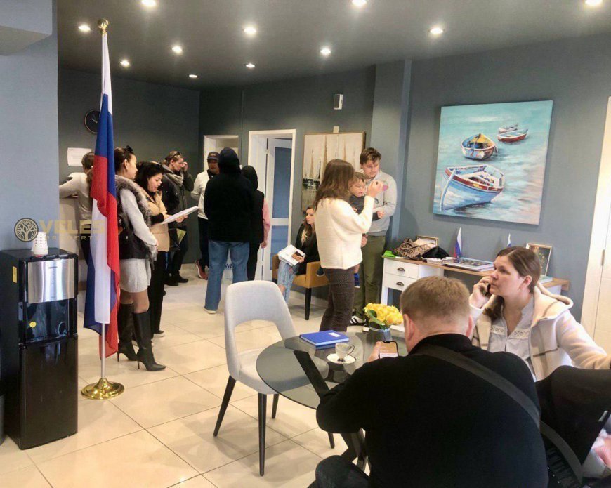 Канцелярия Консульства РФ на севере Кипра помогла 15 тысячам россиян