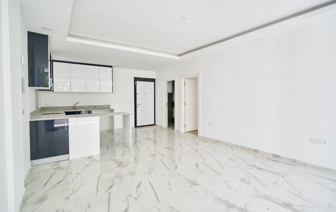 Квартира с садом в Гирне в COLESIUM COURT 