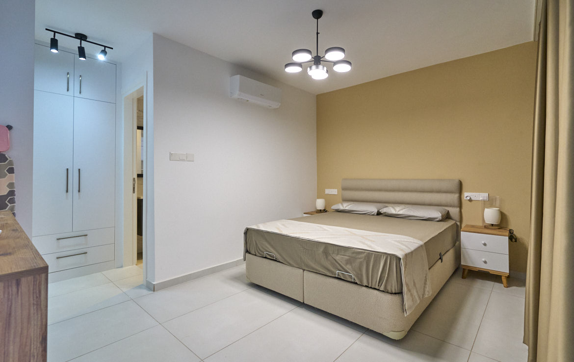 Застекленный лофт-пентхаус с мебелью в Эсентепе