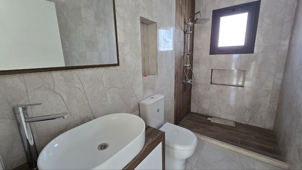 Новая 3+1 вилла в Лапте