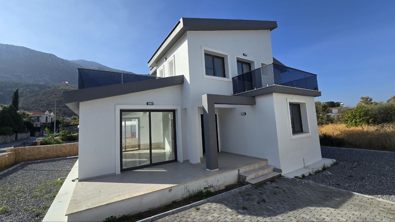 Новая 3+1 вилла в Лапте