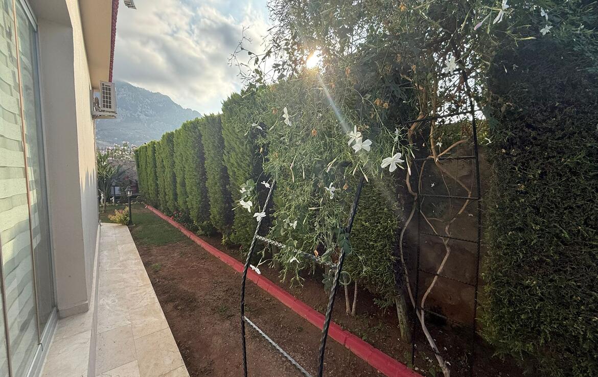 Невероятно красивое бунгало 3+2 в Каршияке