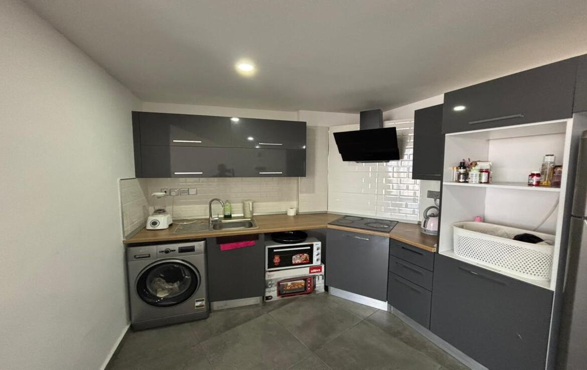 Однокомнатная квартира с видом на море и горы в CC Towers