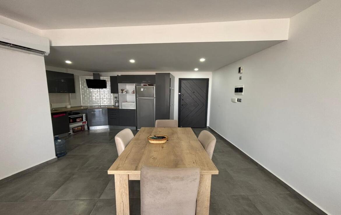 Однокомнатная квартира с видом на море и горы в CC Towers