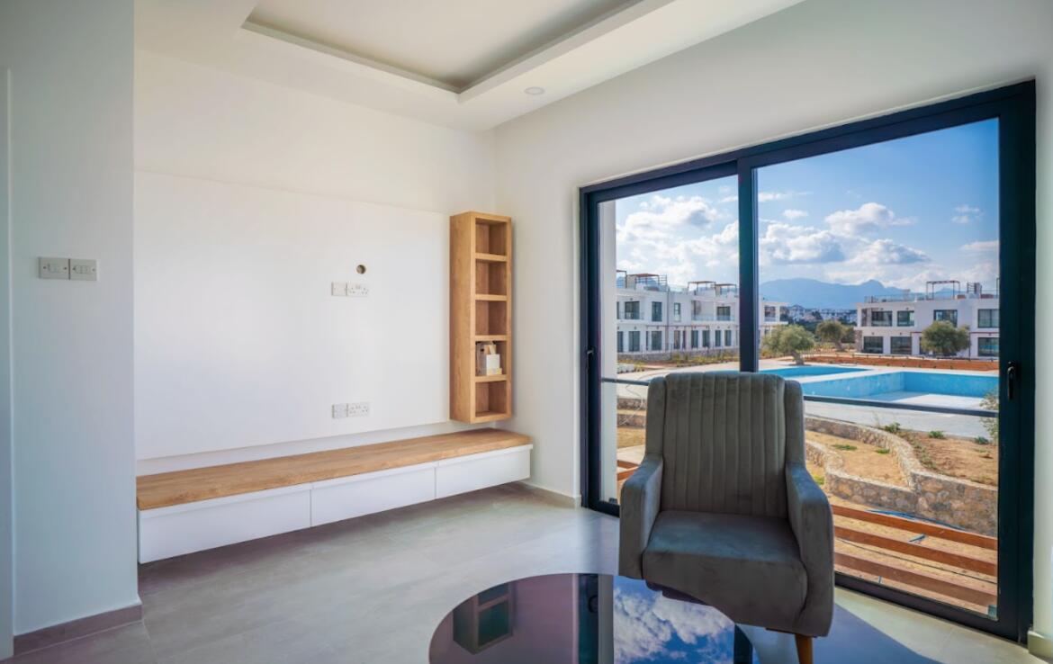 Апартаменты 1+1 с садом в Эсентепе 