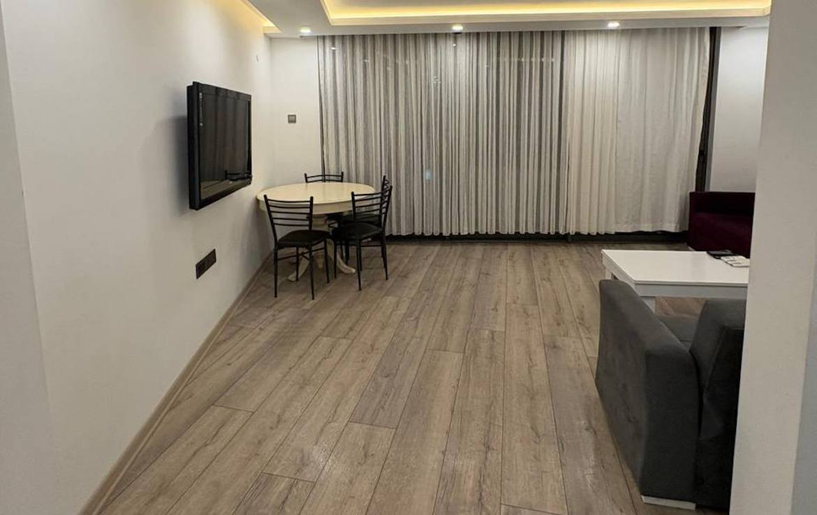 В аренду 2+1 в центре Гирне с мебелью