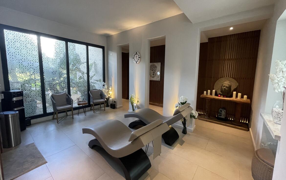 Недвижимость Северного Кипра у моря — квартира 2+1 в комплексе Thalassa Beach Resort